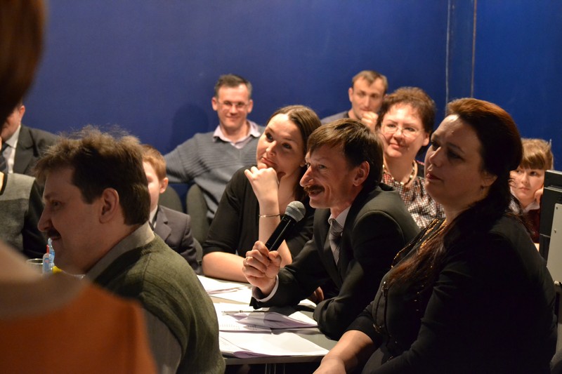 Фото к Юные экспериментаторы показали свои опыты и открытия в информационном центре по атомной энергии