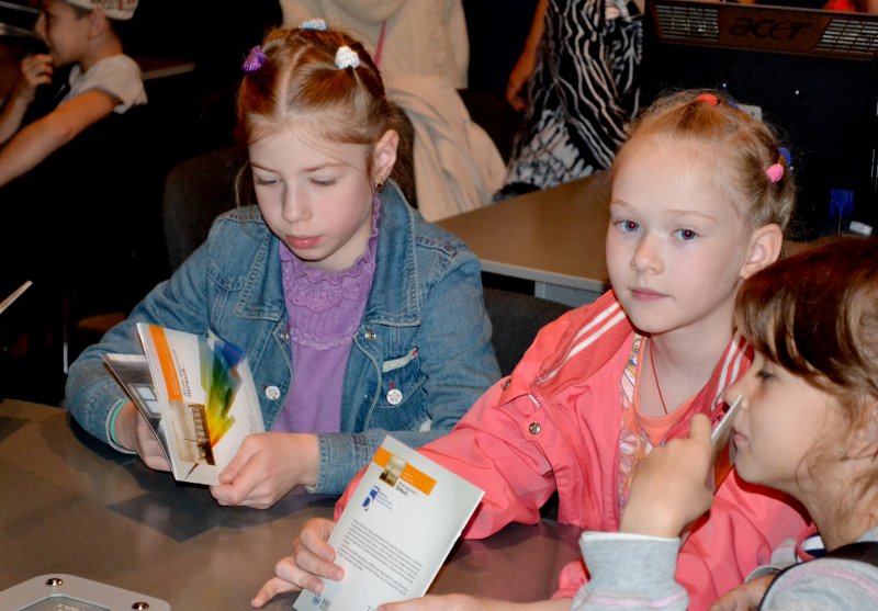 Фото к «С легким паром!»: Школьники Воронежа отметили 60-летие первой в мире атомной станции