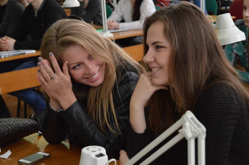 Фото к Открытие атомного уголка в главной библиотеке Воронежской области