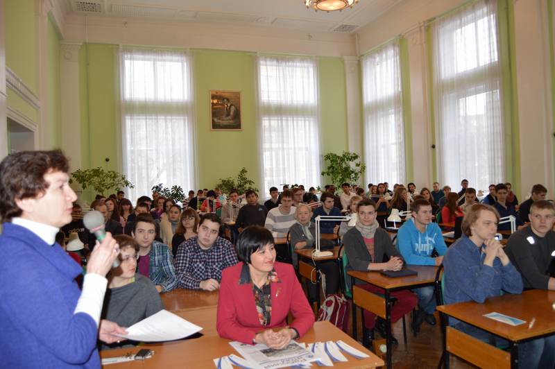 Фото к Открытие атомного уголка в главной библиотеке Воронежской области