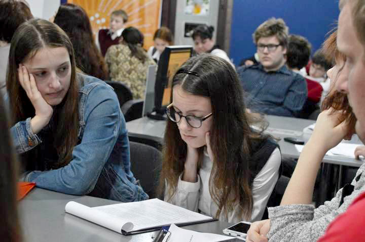 Фото к В Воронеже состоялся региональный финал конкурса «Атомная наука и техника»: мифы о радиации развеяны.