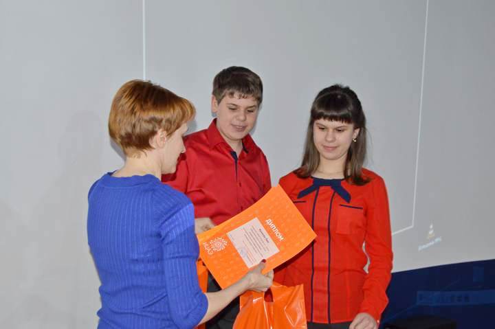 Фото к В Воронеже состоялся региональный финал конкурса «Атомная наука и техника»: мифы о радиации развеяны.