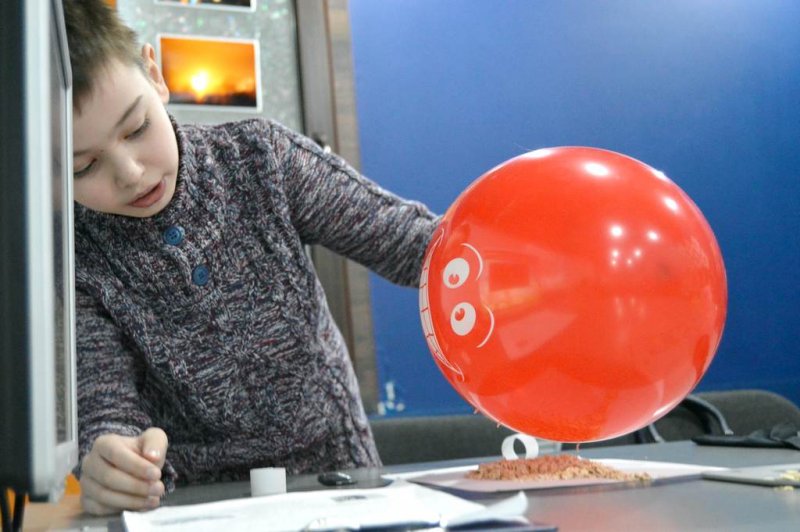 Фото к Младшие школьники поделились своими открытиями в информационном центре по атомной энергии