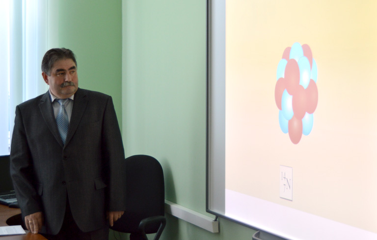 Фото к Атомные уроки: в Нововоронеже выбрали лучшего учителя физики