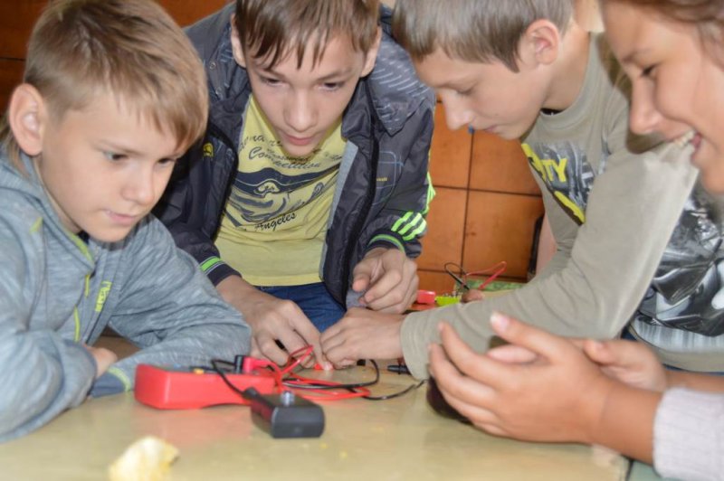 Фото к 3 дня с наукой: ИЦАЭ Воронежа стал организатором научного направления смены лагеря «Костер»