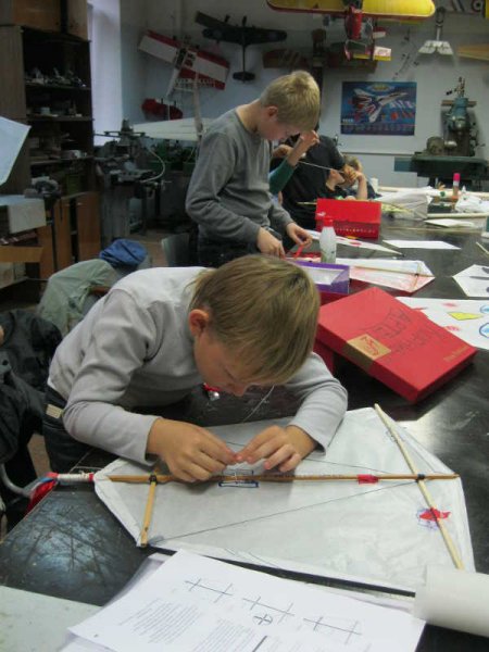 Фото к Информационный центр принял участие в Фестивале воздушных змеев