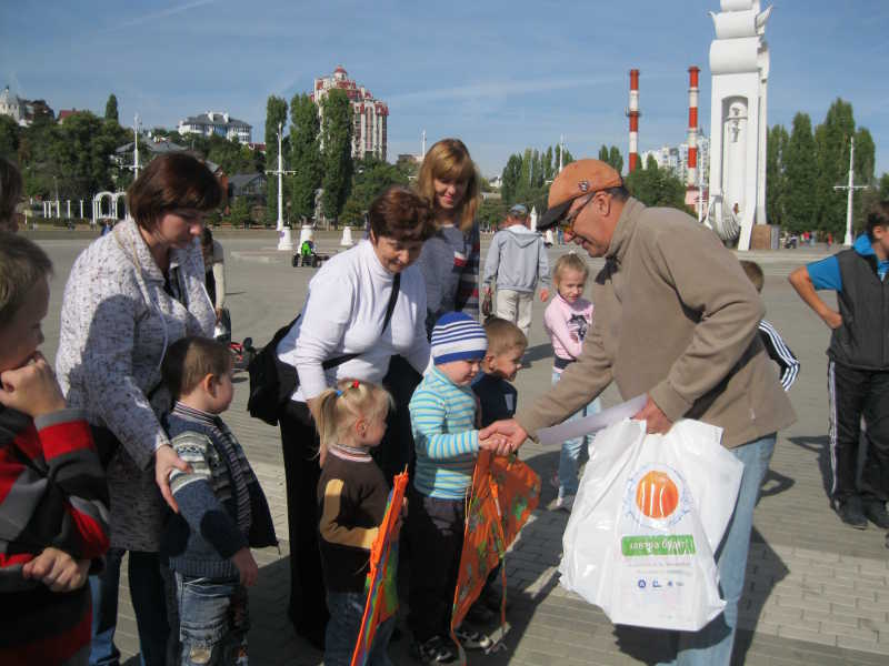 Фото к Информационный центр принял участие в Фестивале воздушных змеев