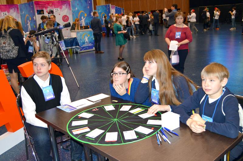 Фото к Информационный центр по атомной энергии принял участие в форуме одаренных детей Воронежской области