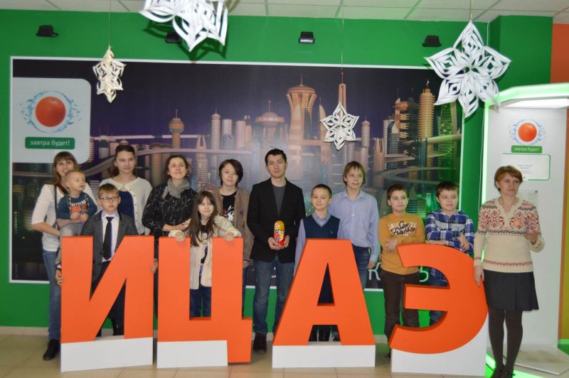 Фото к Наука сквозь призму музыки: в Воронеже выступил Петр Термен