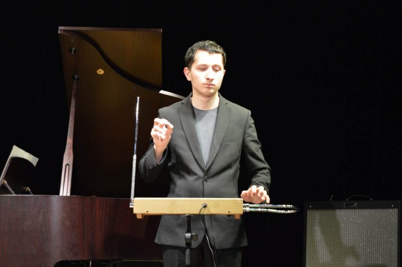 Фото к Наука сквозь призму музыки: в Воронеже выступил Петр Термен