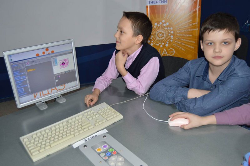 Фото к В Информационном центре по атомной энергии провели мастер-класс по интерактивной мультипликации