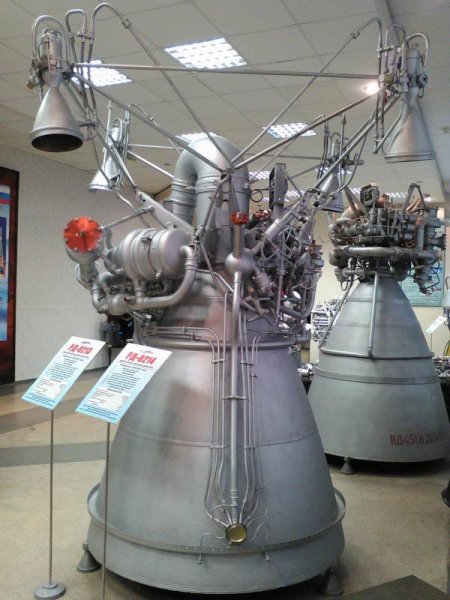 Фото к Информационный центр по атомной энергии познакомил школьников с истоками космонавтики