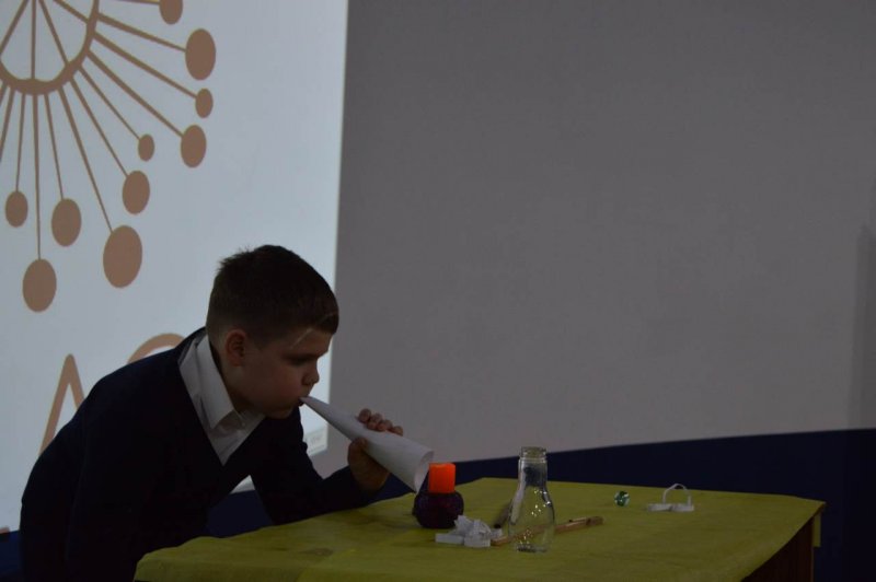 Фото к Первые шаги в науку сделали школьники в информационном центре по атомной энергии Воронежа