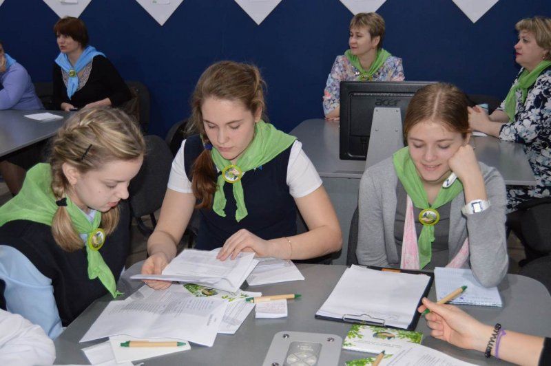 Фото к В Информационном центре по атомной энергии подвели итоги областного сетевого экологического Брейн-ринга