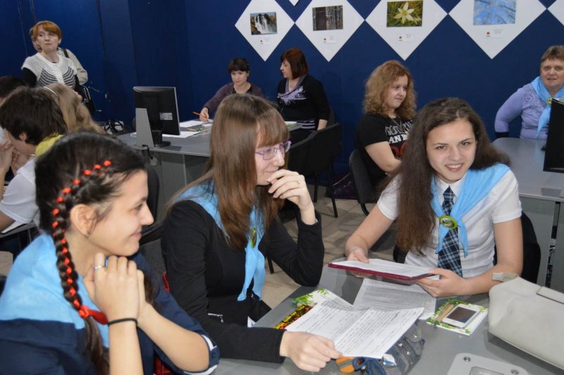 Фото к В Информационном центре по атомной энергии подвели итоги областного сетевого экологического Брейн-ринга