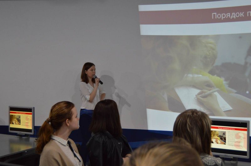 Фото к Быть грамотным актуально: в ИЦАЭ Воронежа прошел «Тотальный диктант»