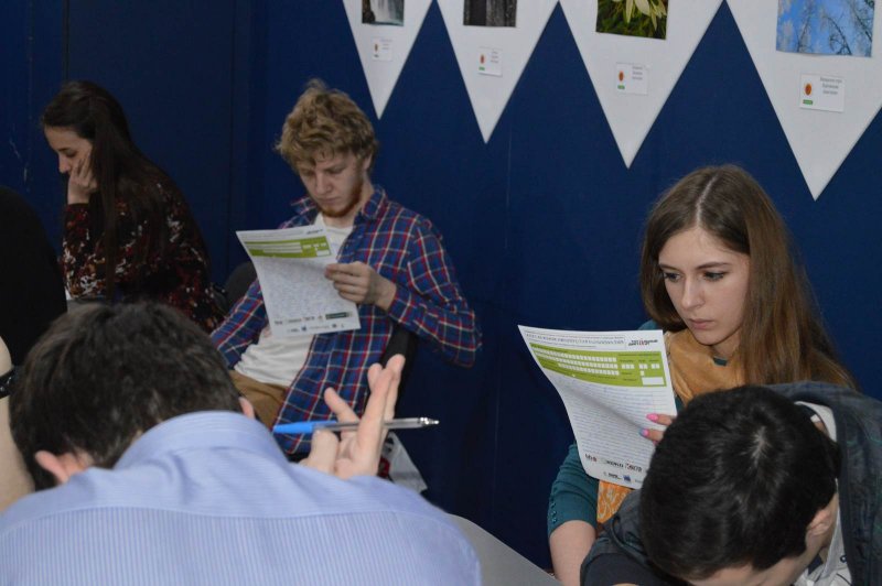 Фото к Быть грамотным актуально: в ИЦАЭ Воронежа прошел «Тотальный диктант»